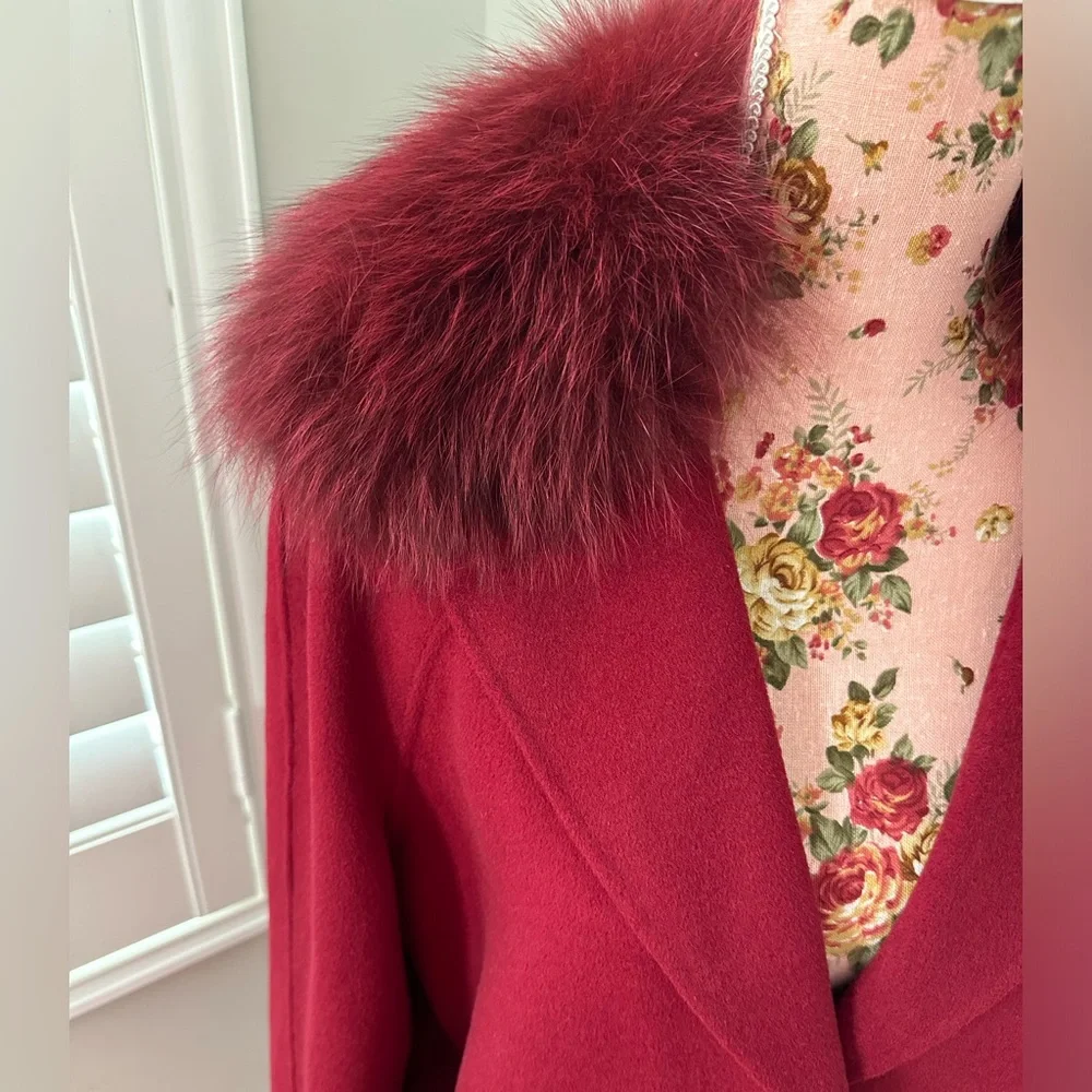 Dawn Levy Burgundy Coat with real Fox fur detachable collar. - Picture 2 of 6